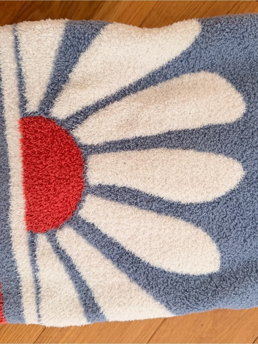 Daisy Baby Blanket with White Petals and Red Centers